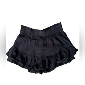 5/$25 Aeropostale black 100% viscose mini skort size medium